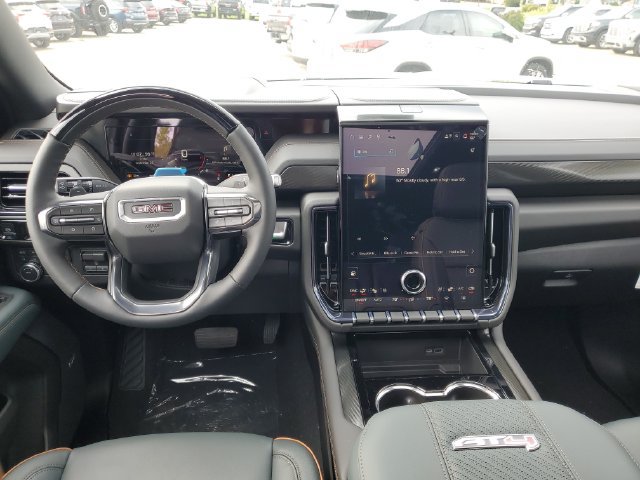 New 2026 GMC Yukon AT4 w/ AT4 Preferred Package AWD/4WD image 17