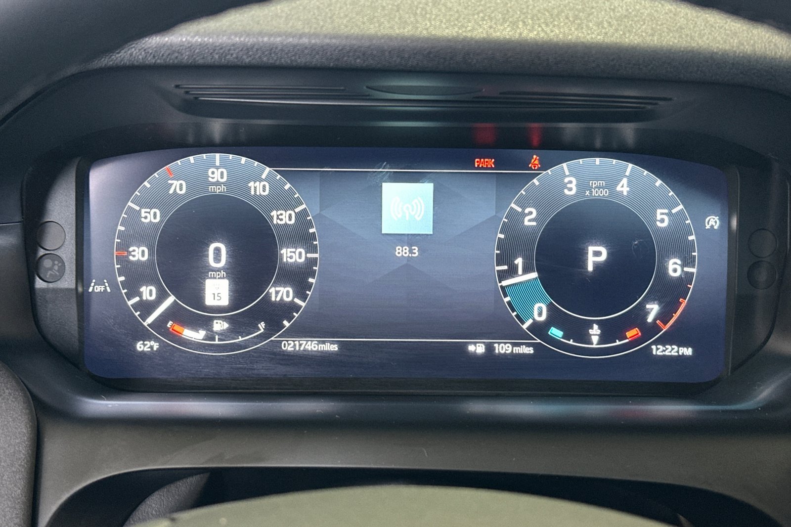 Used 2025 Land Rover Discovery Sport S AWD/4WD image 18