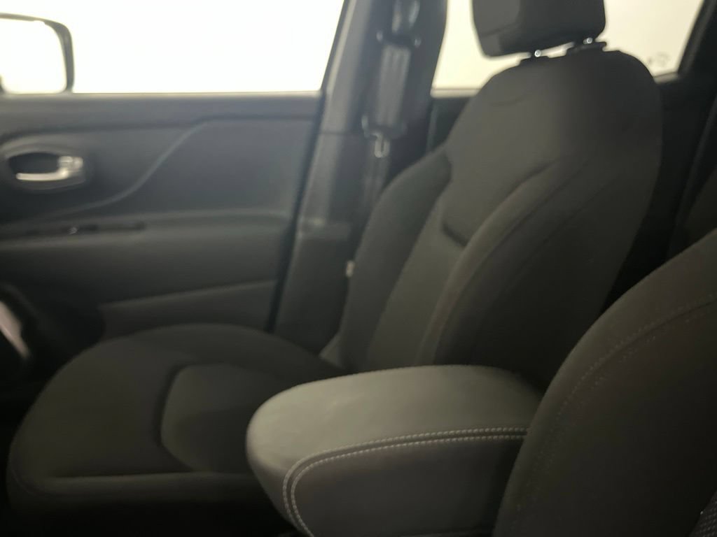 Used 2023 Jeep Renegade Latitude AWD/4WD image 81