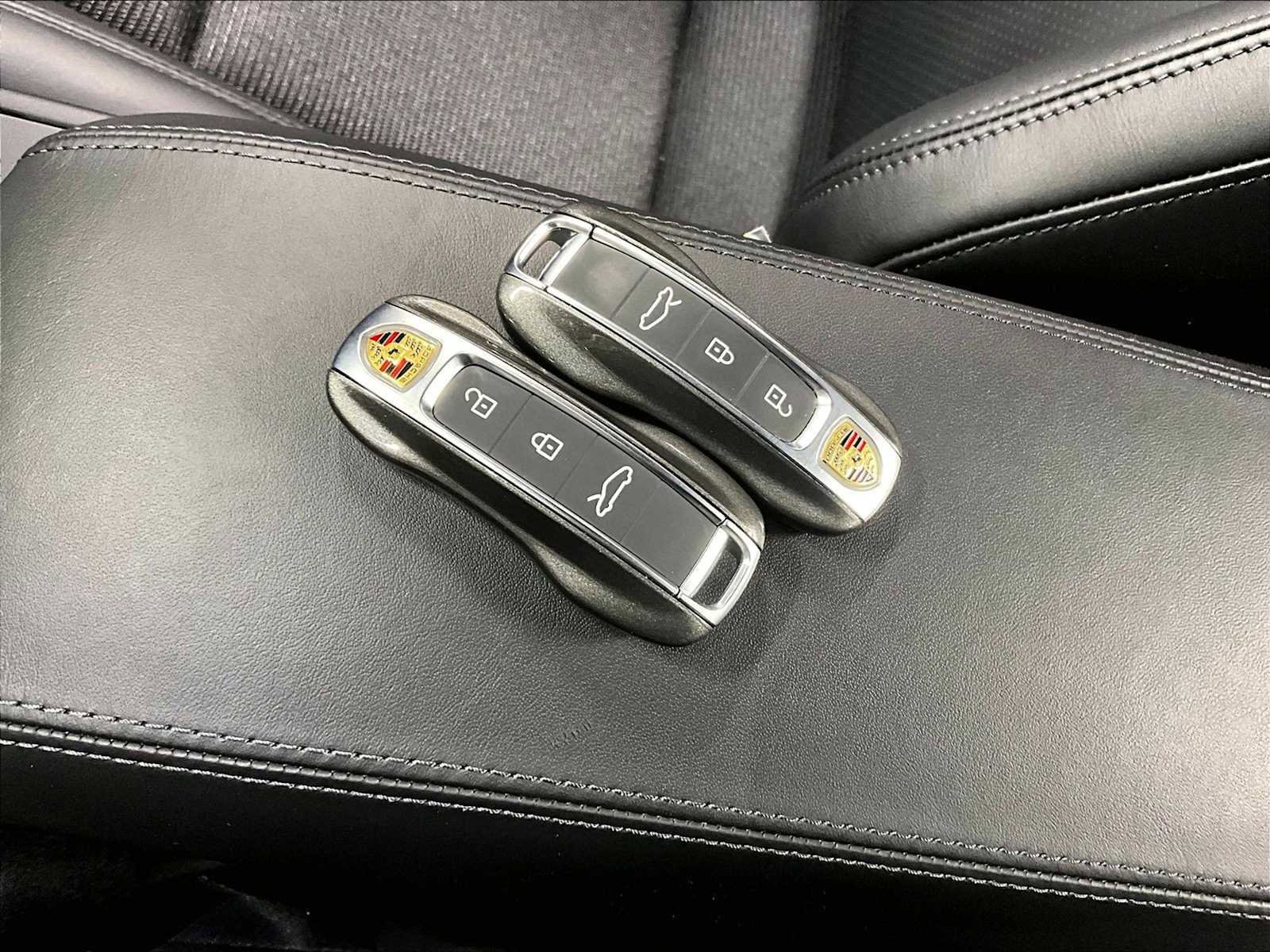 Used 2022 Porsche 911 GT3 image 38