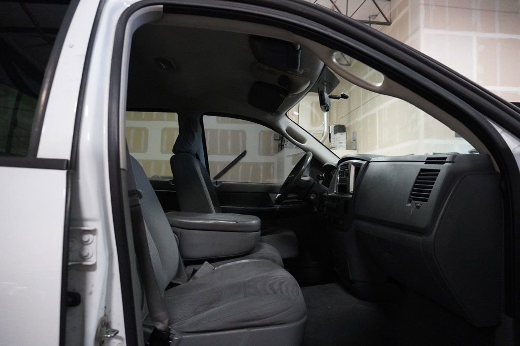 Used 2008 Dodge Ram 1500 Truck SLT AWD/4WD image 7