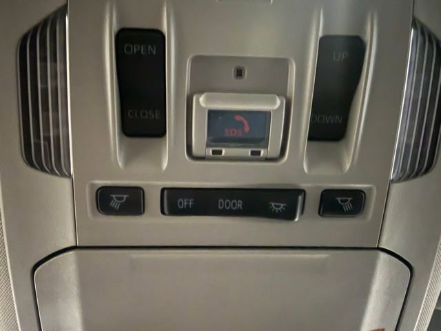 Used 2021 Toyota Highlander Limited image 28