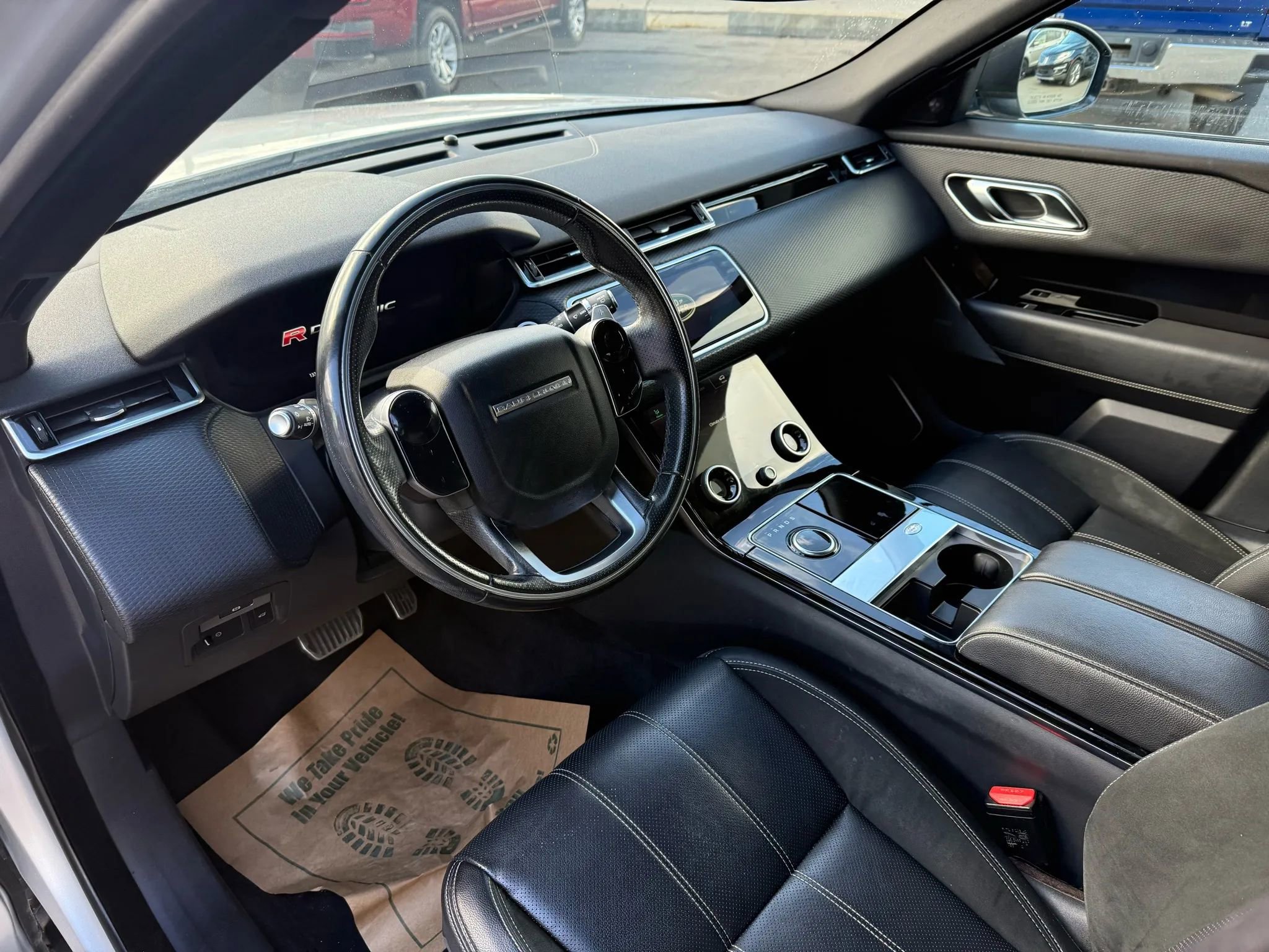 Used 2018 Land Rover Range Rover Velar R-Dynamic SE image 20