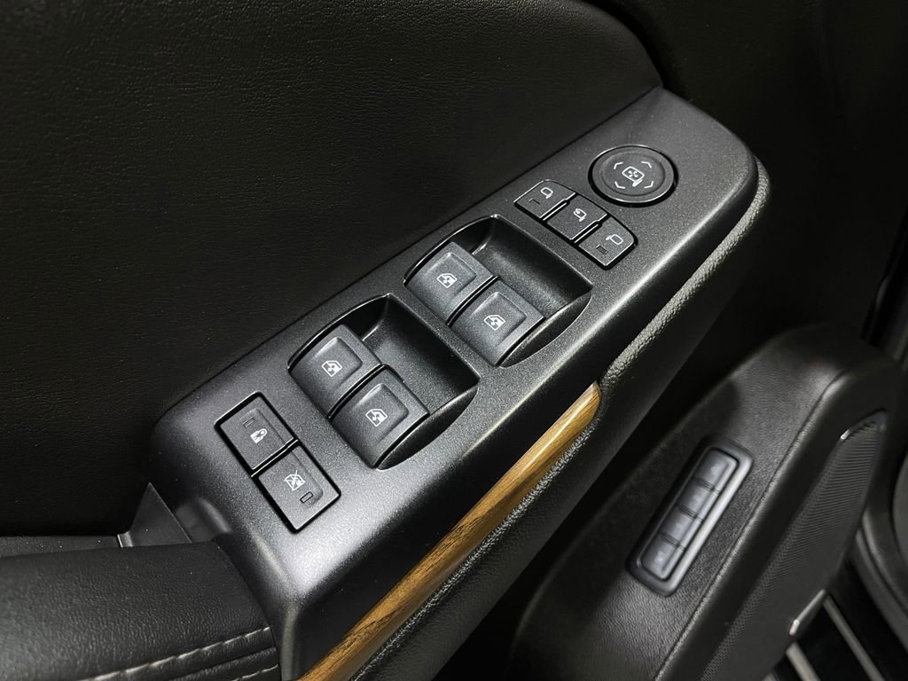 Used 2019 GMC Yukon Denali image 18