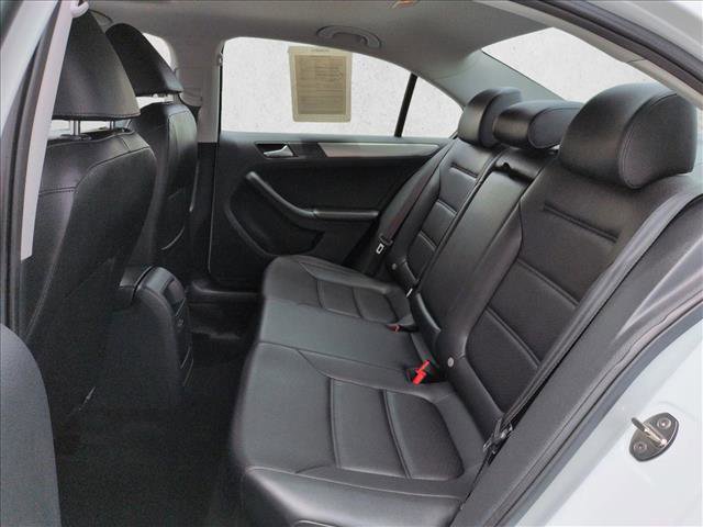 Used 2017 Volkswagen Jetta SE FWD image 21