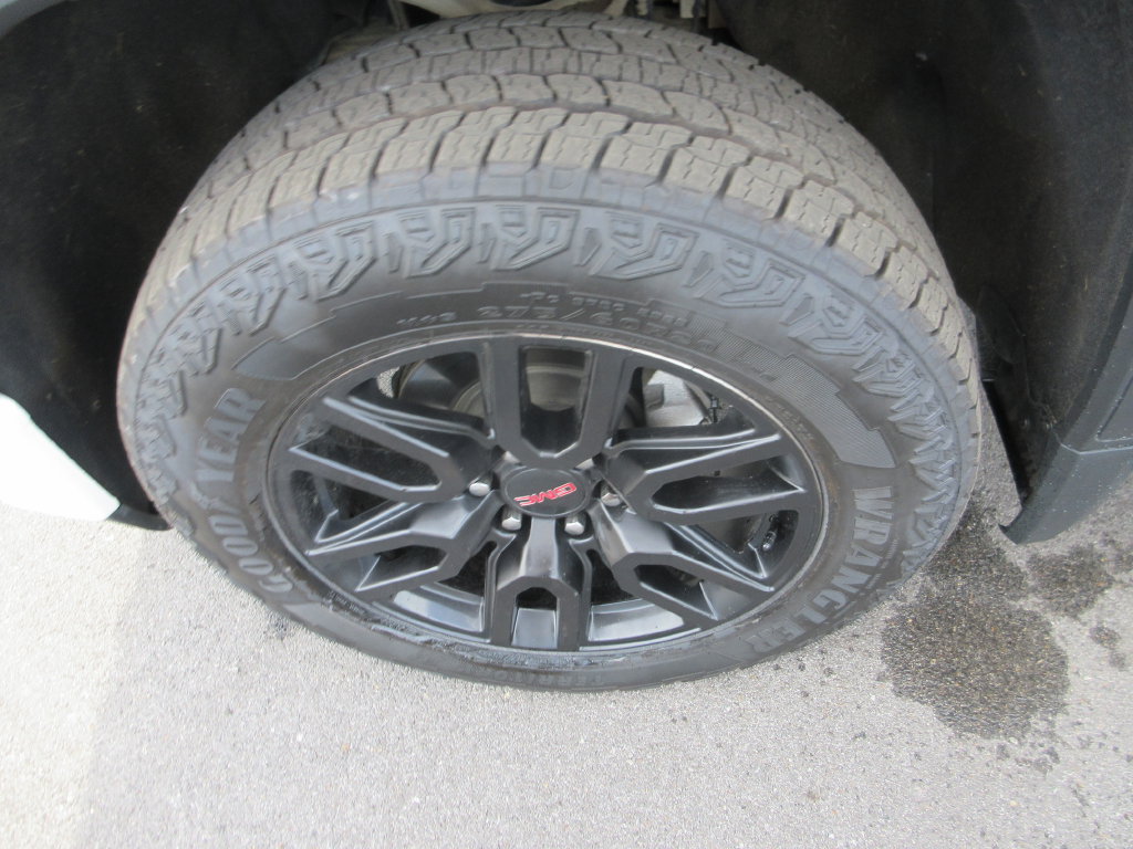 Certified 2022 GMC Sierra 1500 AT4 w/ AT4 Premium Package AWD/4WD image 15