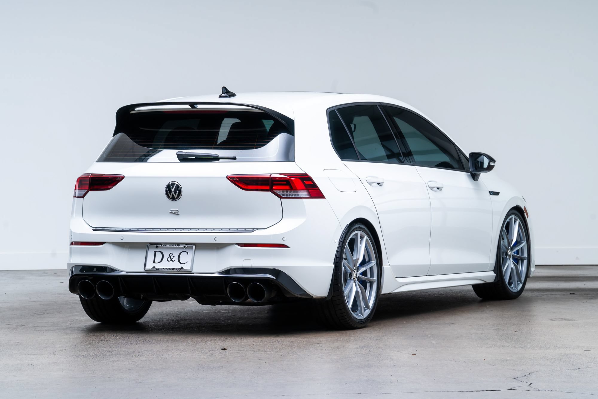 Used 2024 Volkswagen Golf R AWD/4WD image 7