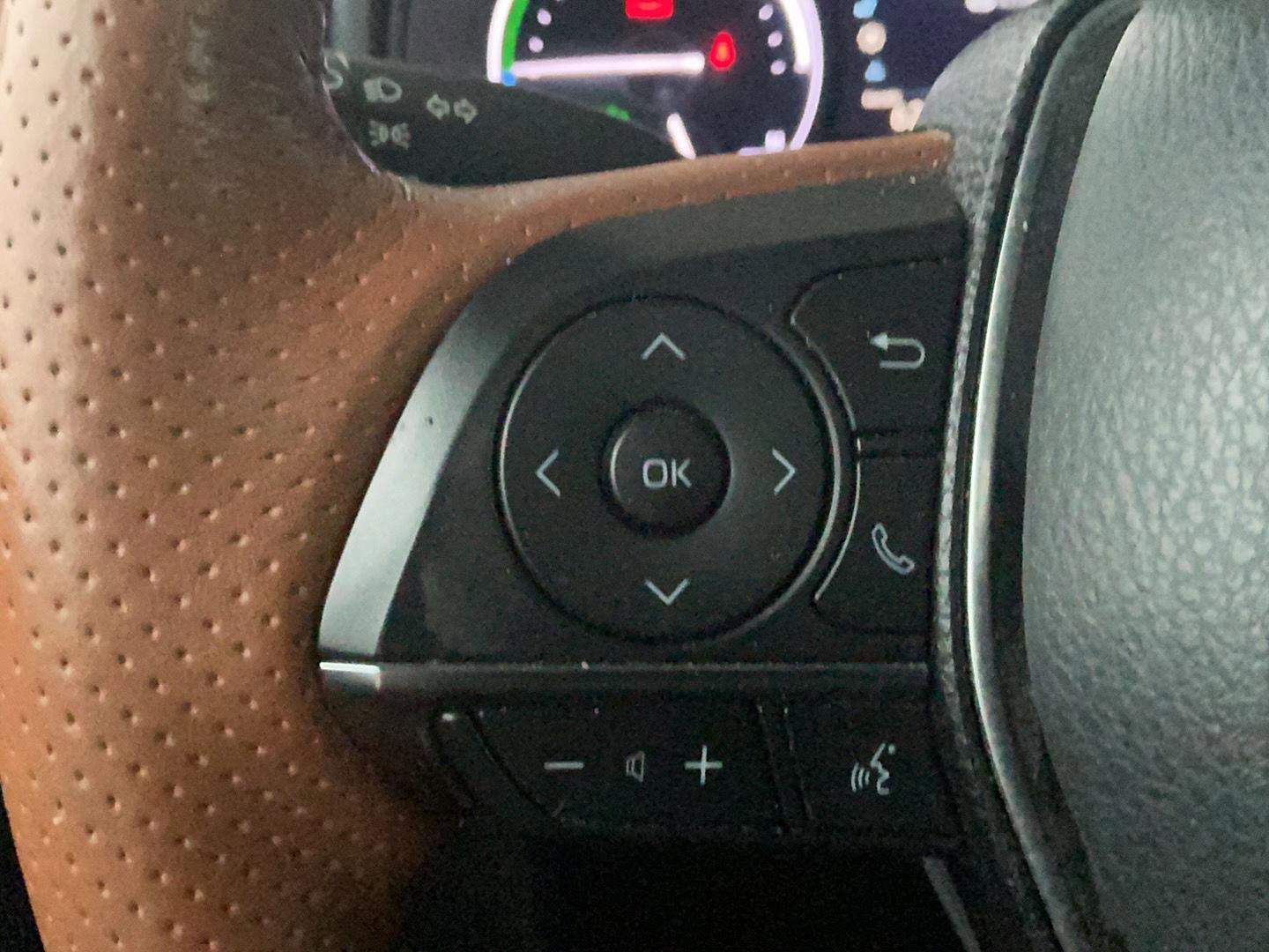 Used 2020 Toyota Avalon Limited w/ Advanced Safety Package image 17