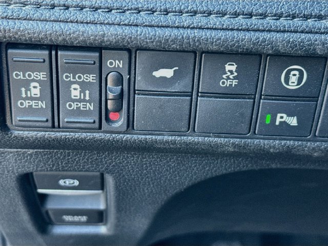 Used 2024 Honda Odyssey Elite image 11
