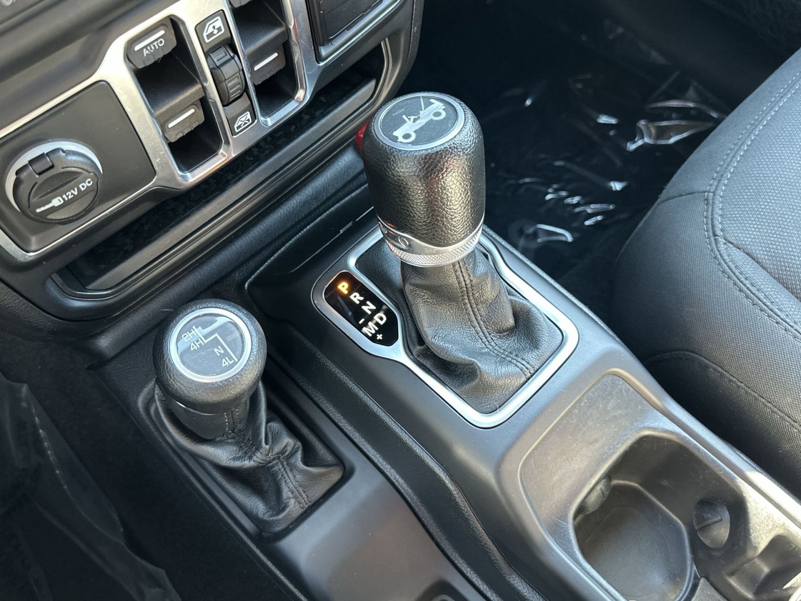 Used 2018 Jeep Wrangler Unlimited Sport S AWD/4WD image 21