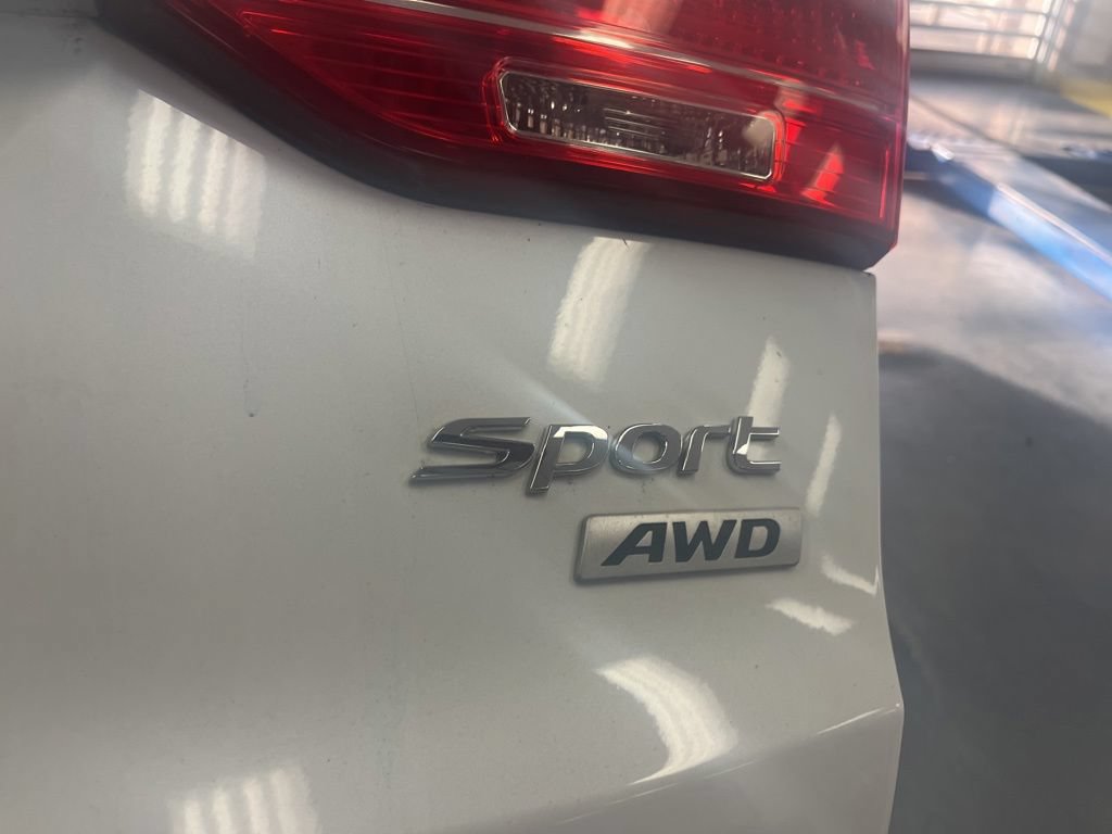 Used 2015 Hyundai Santa Fe Sport AWD/4WD image 8
