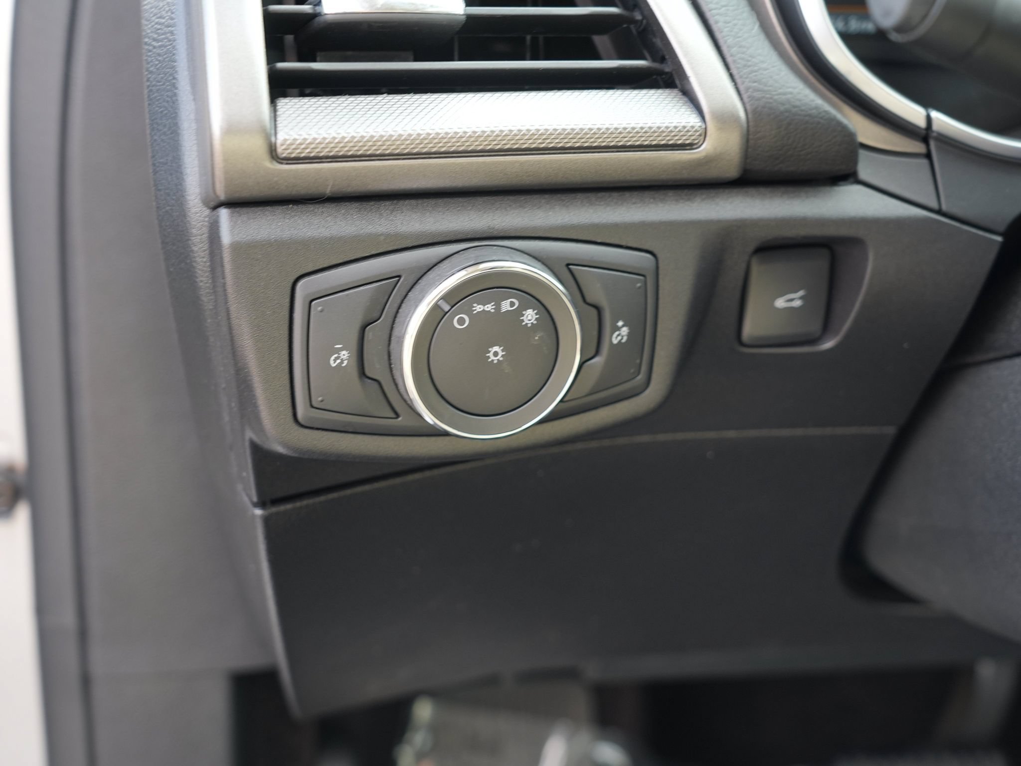 Used 2017 Ford Fusion S FWD image 18