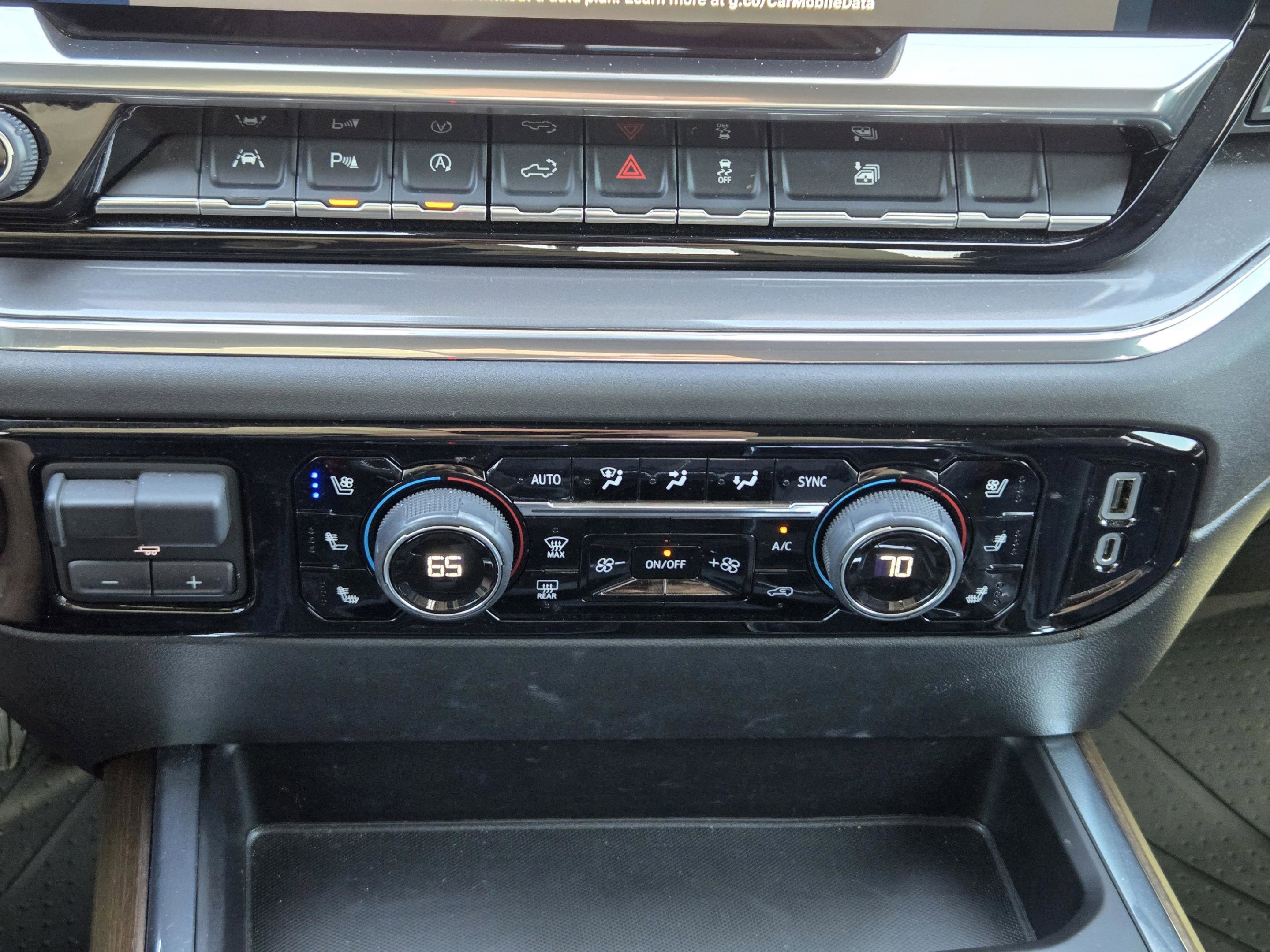 Used 2023 Chevrolet Silverado 1500 High Country w/ Technology Package image 28