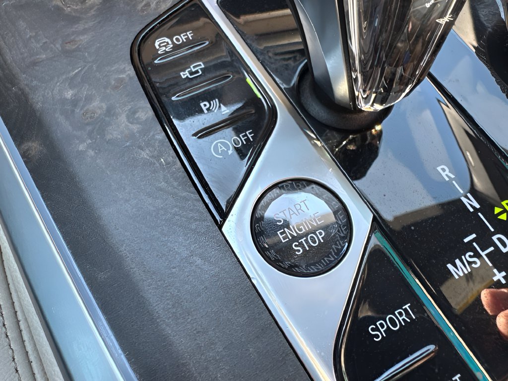 Used 2020 BMW X5 sDrive40i w/ M Sport Package RWD image 33