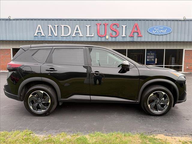 Used 2025 Nissan Rogue SV AWD/4WD image 6