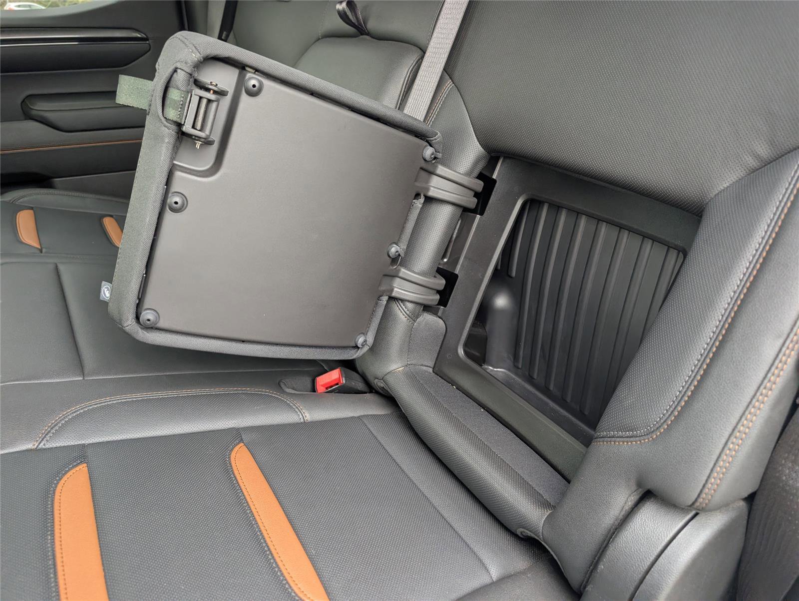 Used 2024 GMC Sierra 1500 AT4 w/ Technology Package image 32