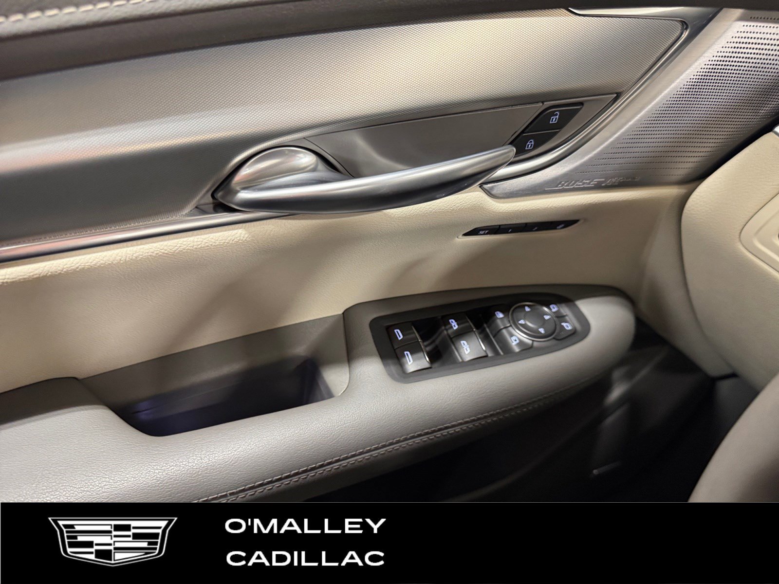 Certified 2023 Cadillac XT5 Premium Luxury w/ LPO, Floor Liner Package image 19