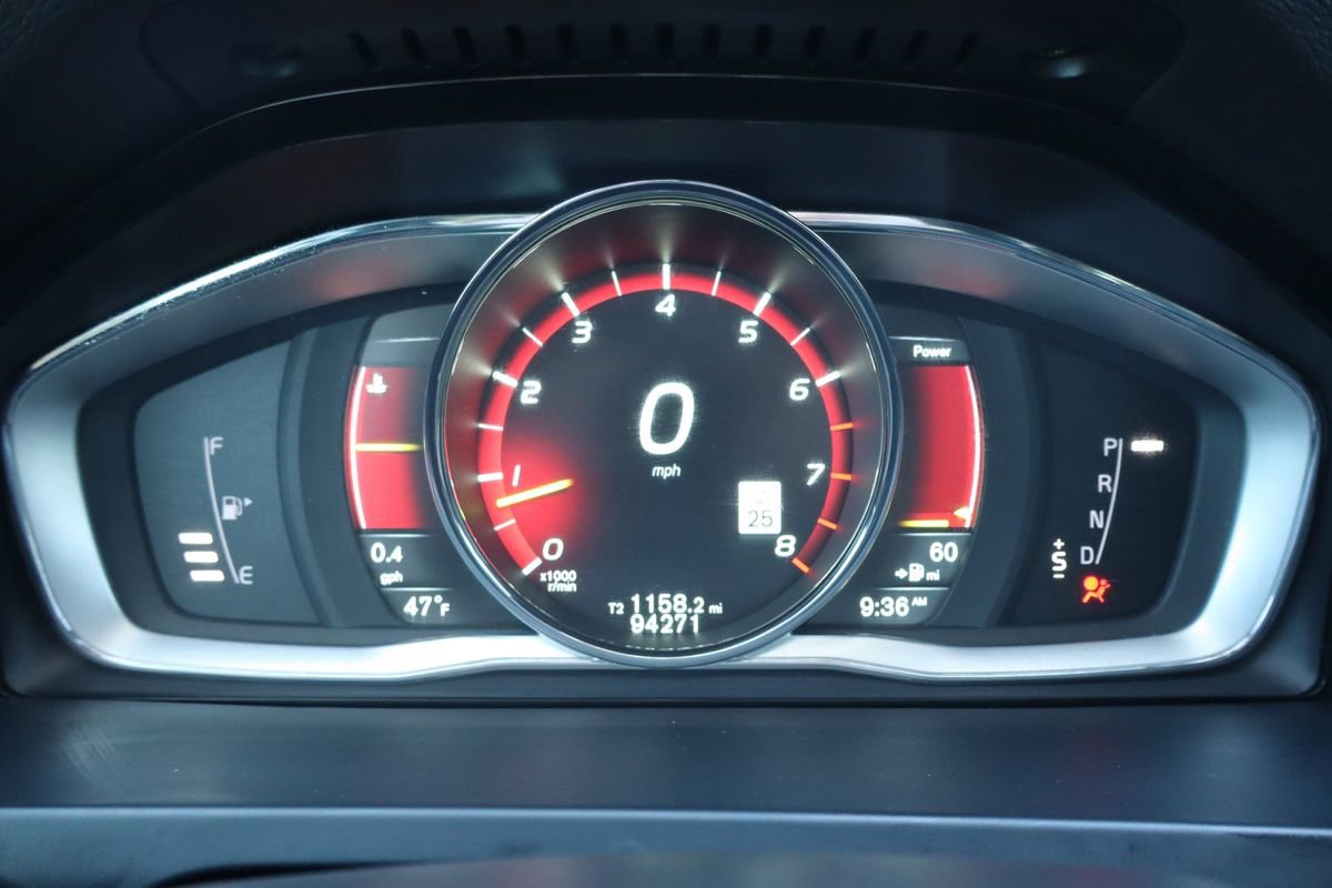 Used 2015 Volvo V60 T5 Platinum image 34