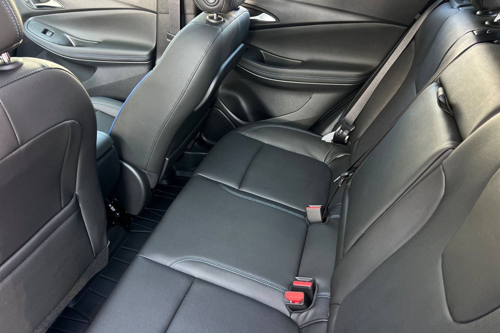 New 2026 Buick Encore GX Sport Touring w/ Comfort Package FWD image 9