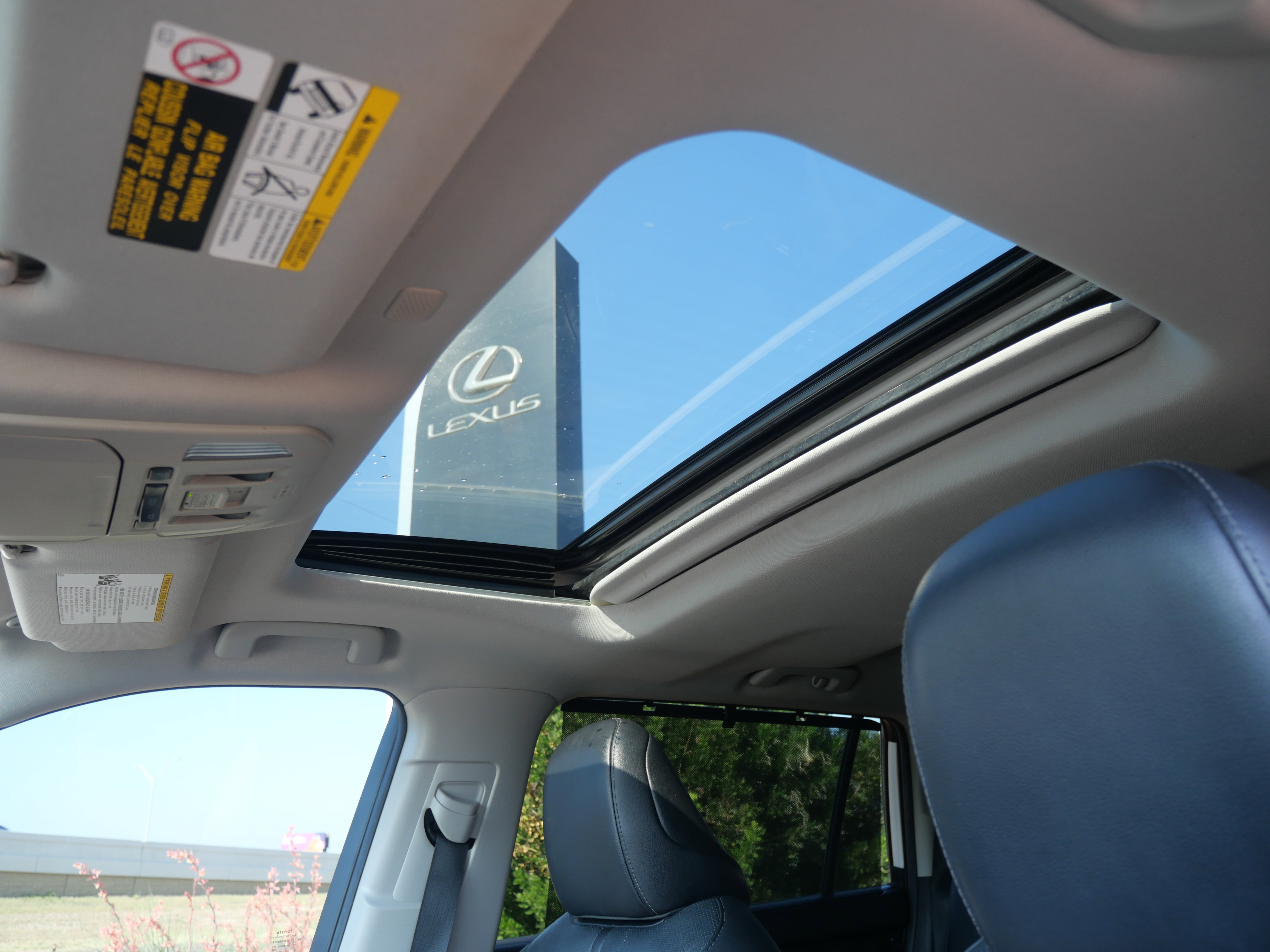 Used 2021 Toyota Highlander Limited image 23