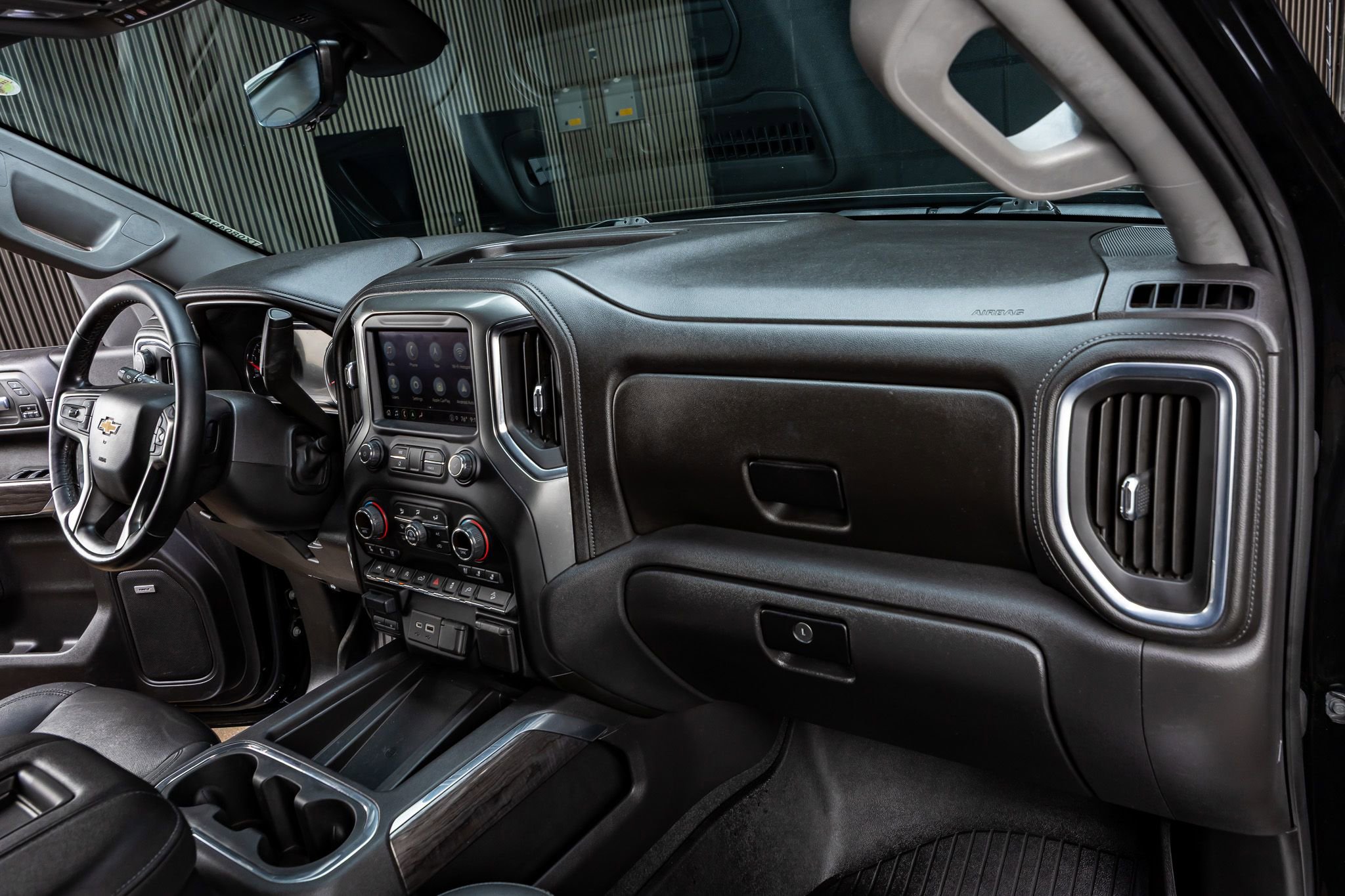 Used 2021 Chevrolet Silverado 1500 LTZ w/ Technology Package image 18