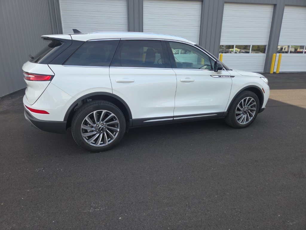 Used 2024 Lincoln Corsair Reserve FWD image 18