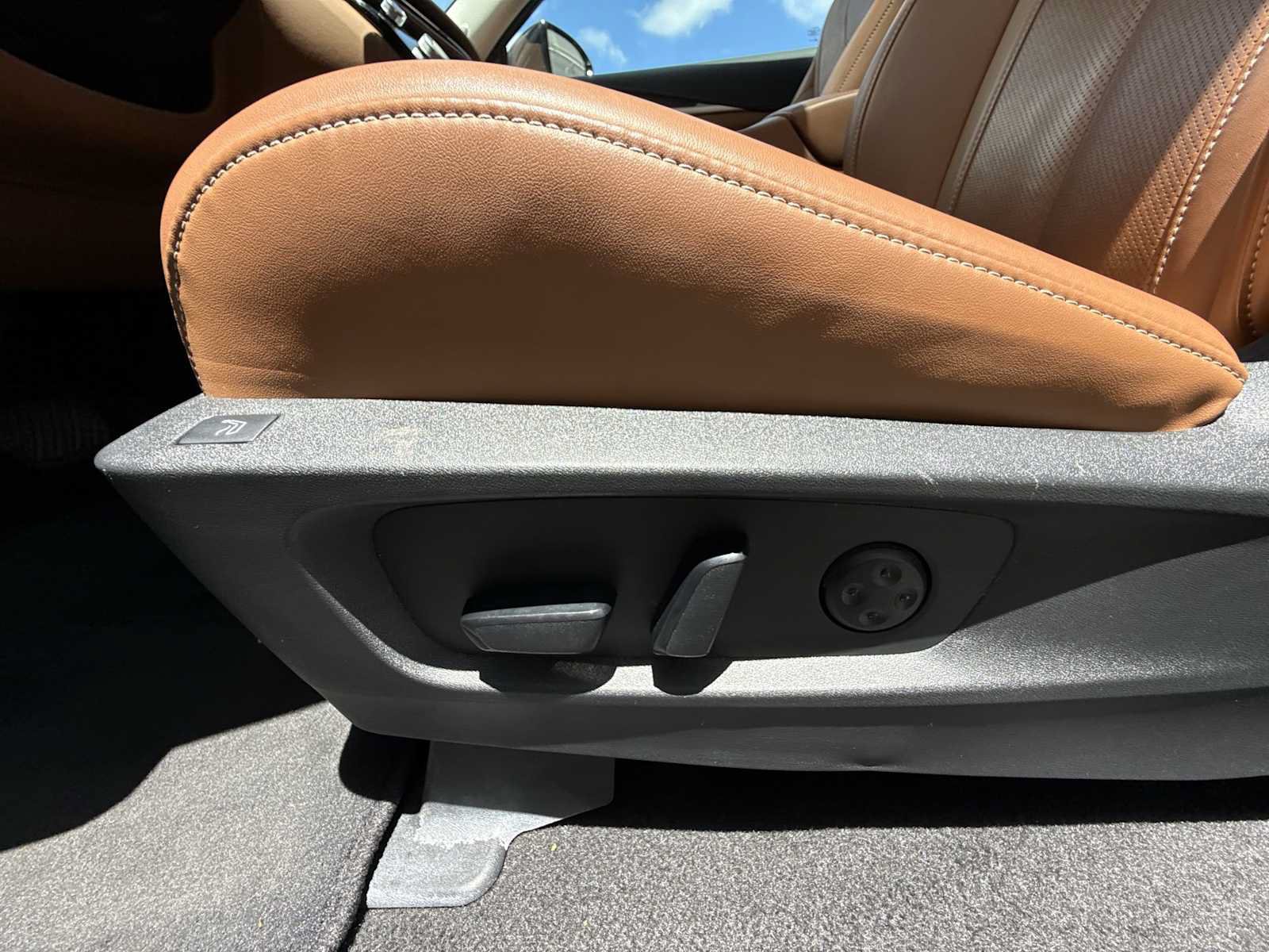 Used 2023 INFINITI QX60 Sensory w/ Vision Package AWD/4WD image 13