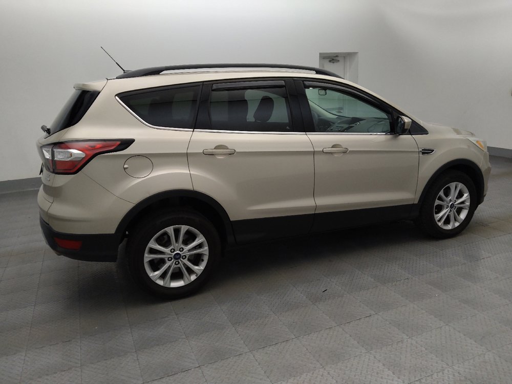 Used 2018 Ford Escape SE FWD image 10