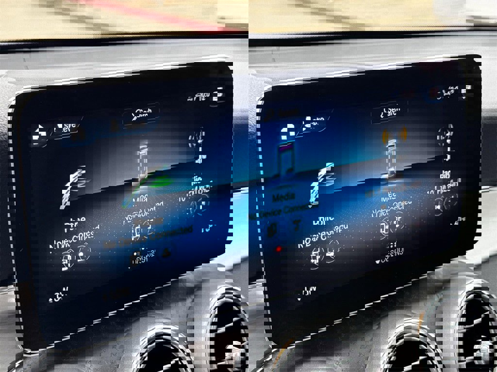 Used 2022 Mercedes-Benz GLC 300 image 17