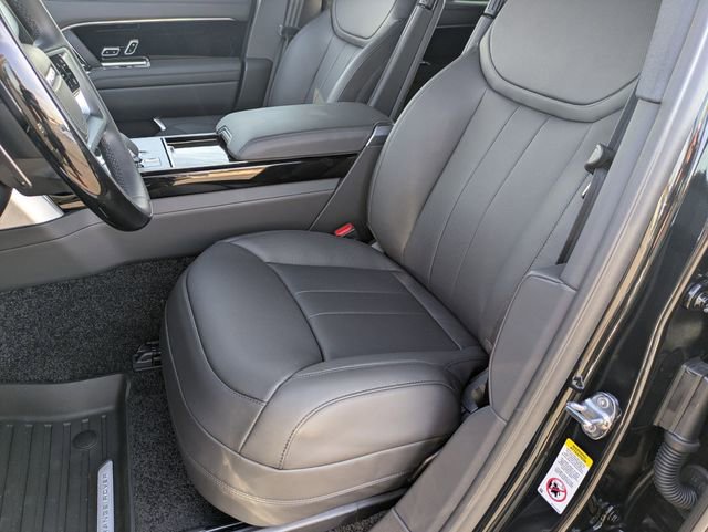 New 2026 Land Rover Range Rover SE image 12