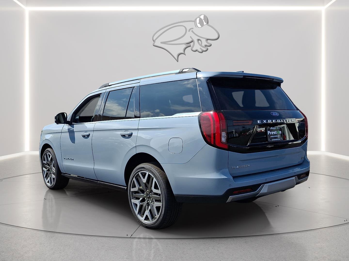 New 2025 Ford Expedition Platinum w/ Platinum Ultimate Package AWD/4WD image 3