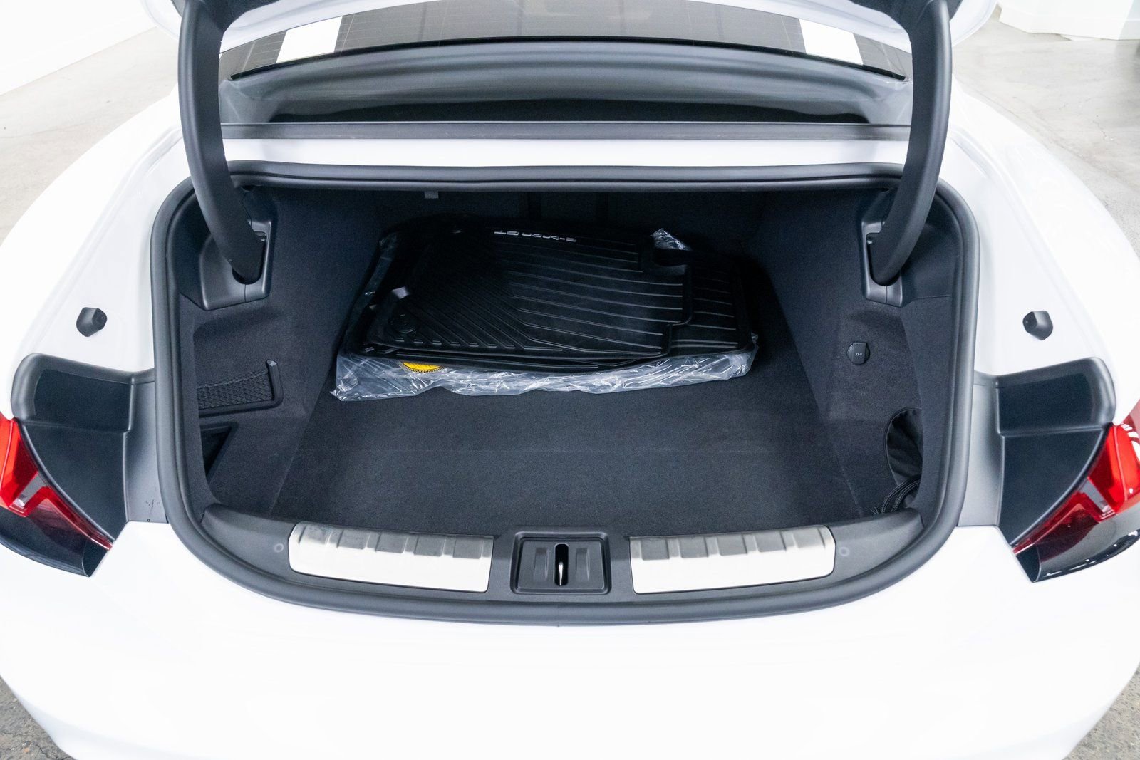 Used 2024 Audi e-tron GT Premium Plus AWD/4WD image 8