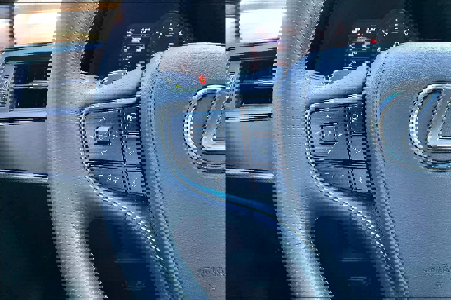 Used 2023 Lexus ES 350 F Sport w/ Accessory Package (Z2) image 22