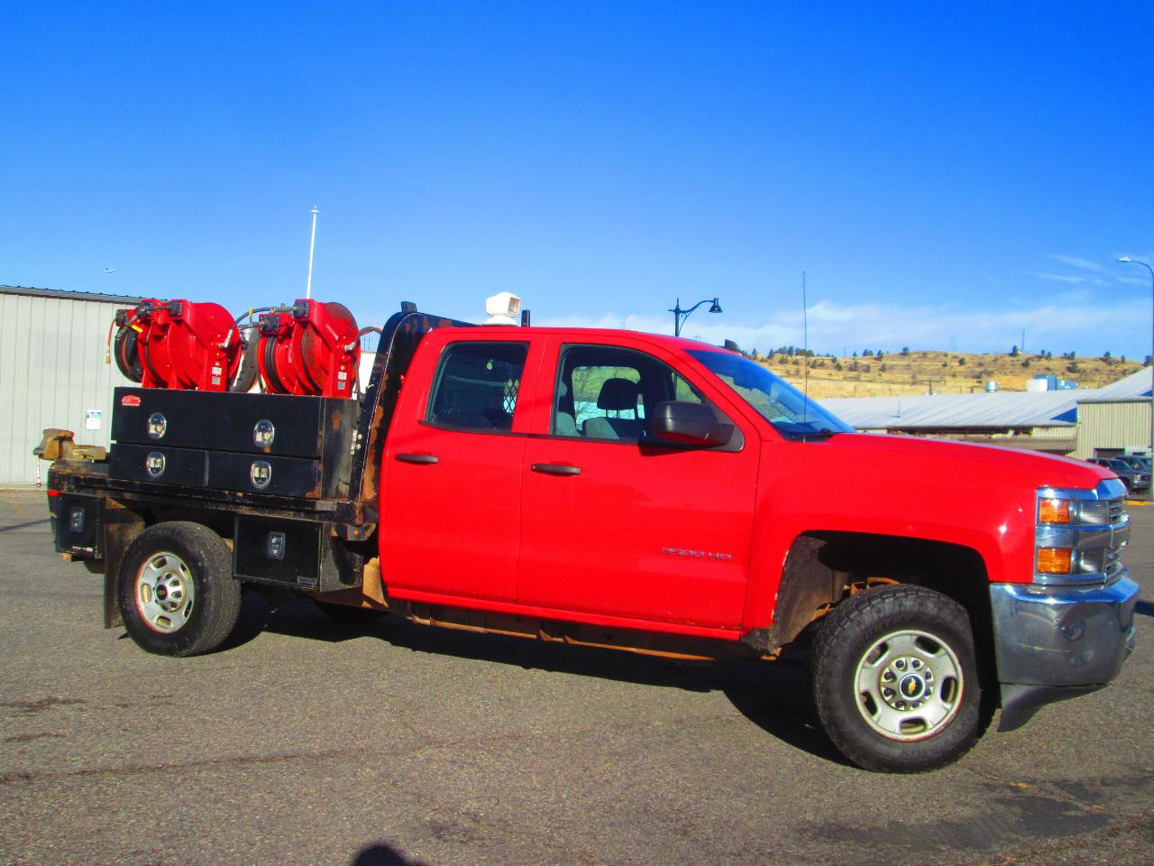 Used 2017 Chevrolet Silverado 2500 W/T AWD/4WD image 2
