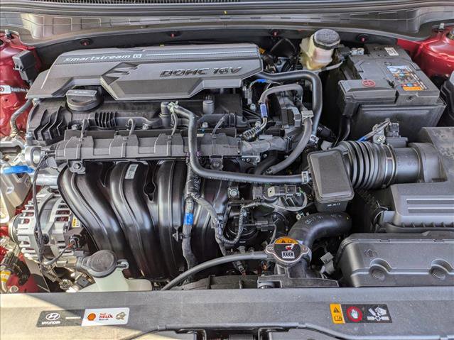 Used 2025 Hyundai Elantra Sport image 17