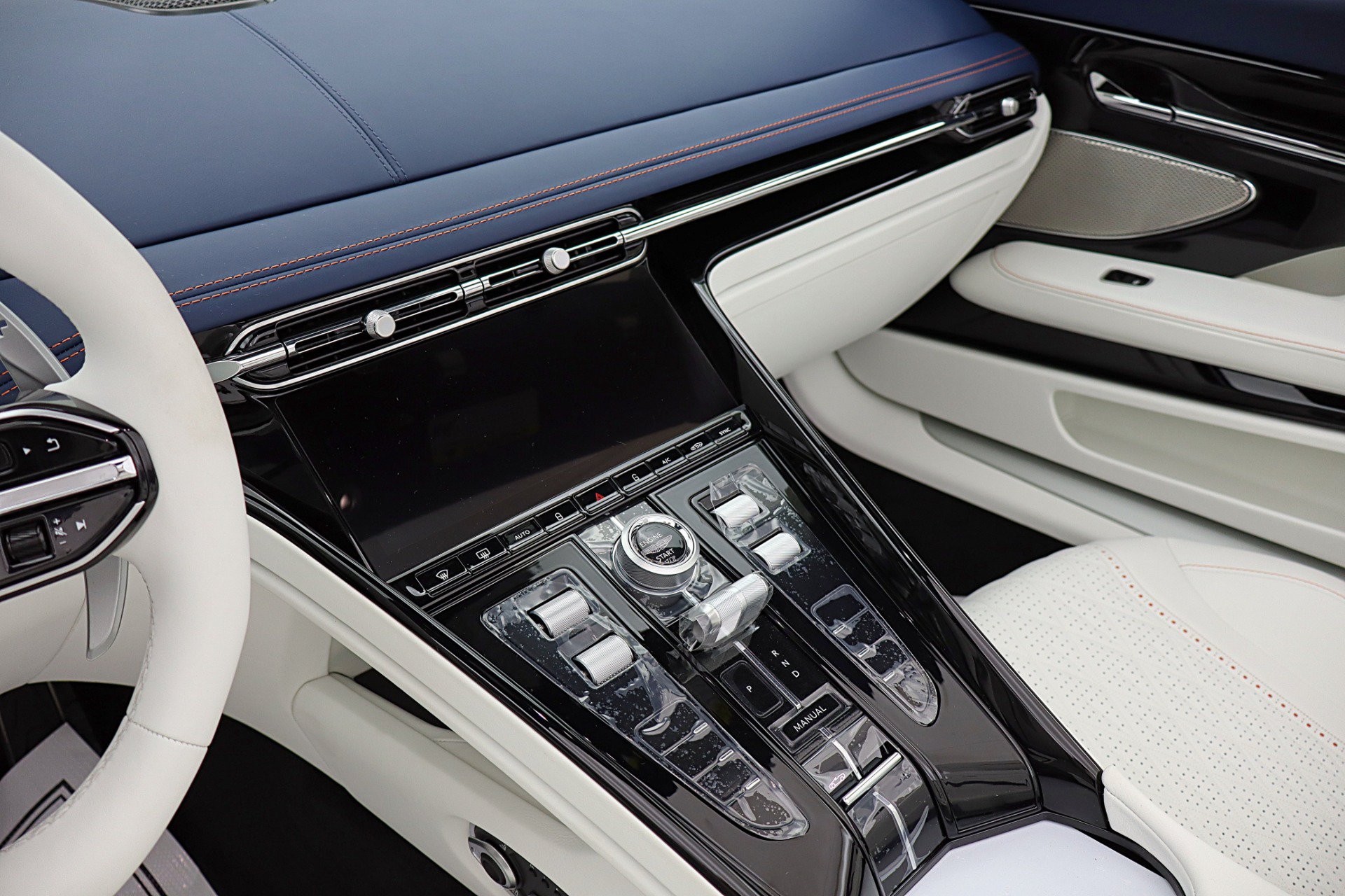 Used 2026 Aston Martin DB12 Convertible RWD image 52