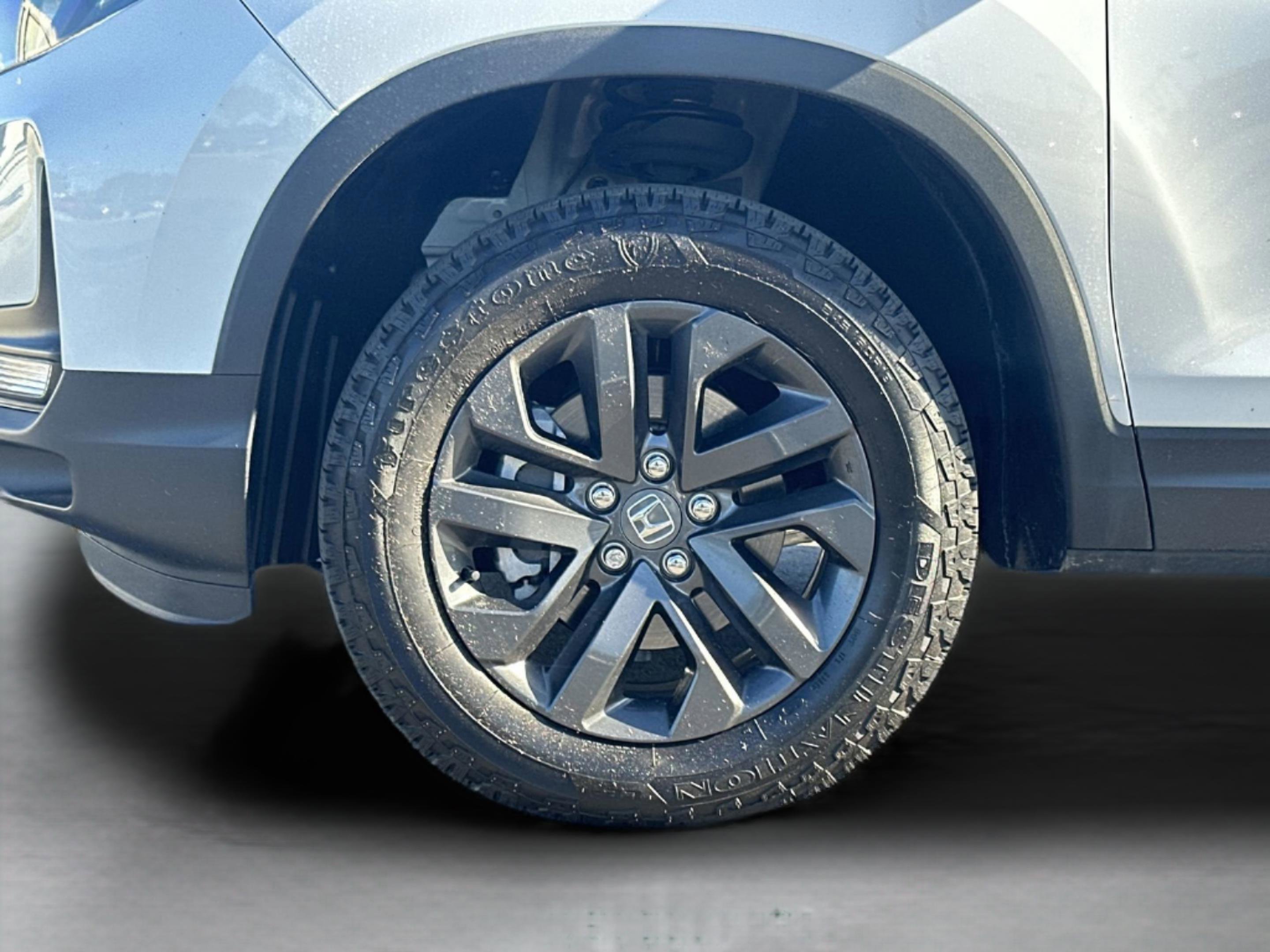 Certified 2025 Honda Ridgeline Sport image 31