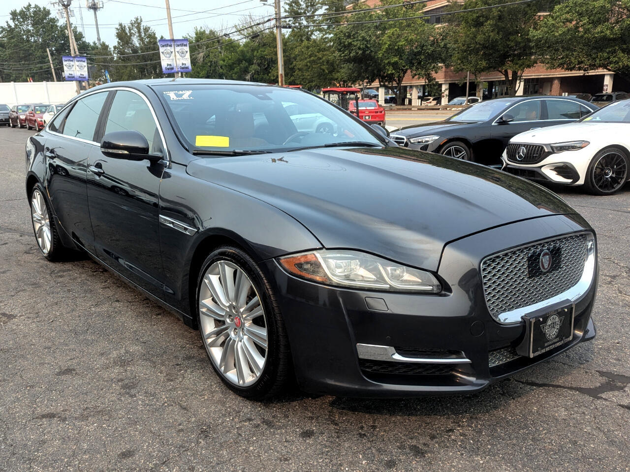 Used 2017 Jaguar XJ L Supercharged image 6