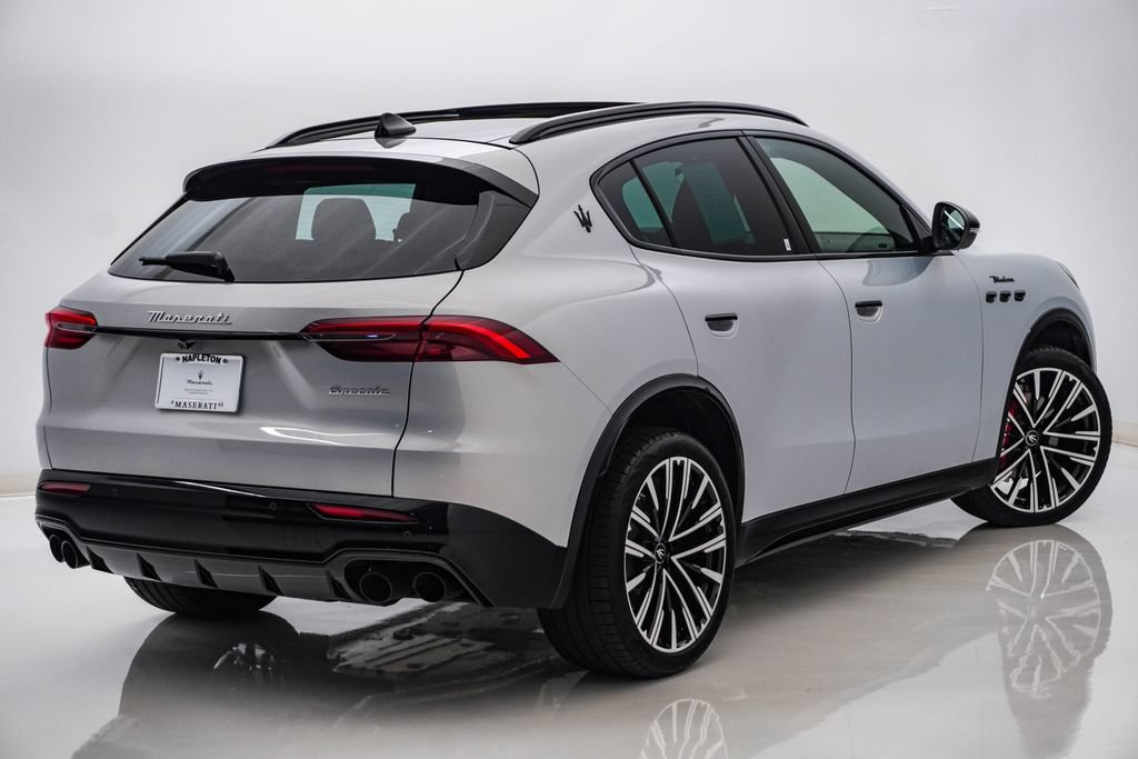 Certified 2025 Maserati Grecale Modena AWD/4WD image 11