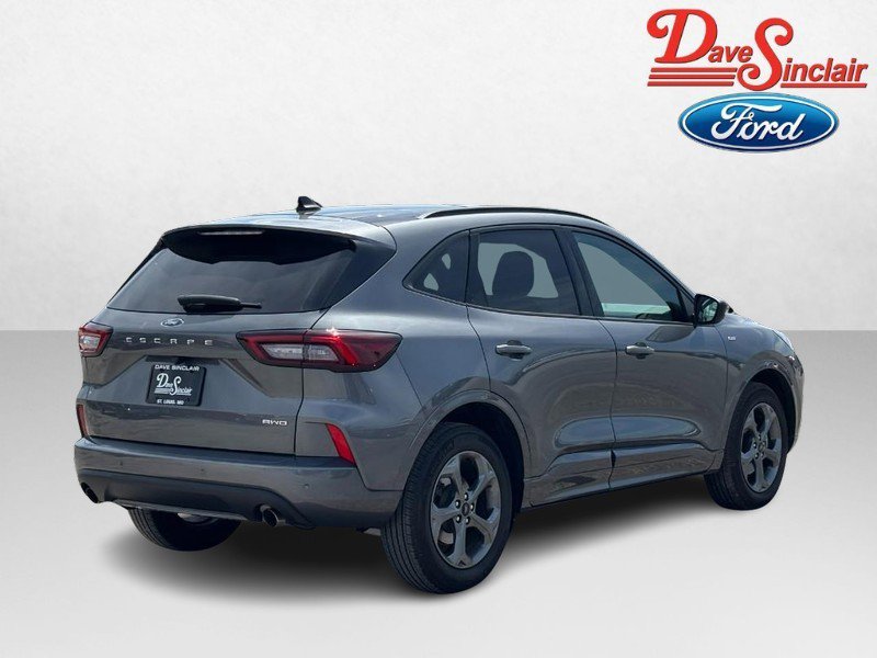 Used 2024 Ford Escape ST-Line w/ Tech Pack #1 AWD/4WD image 7