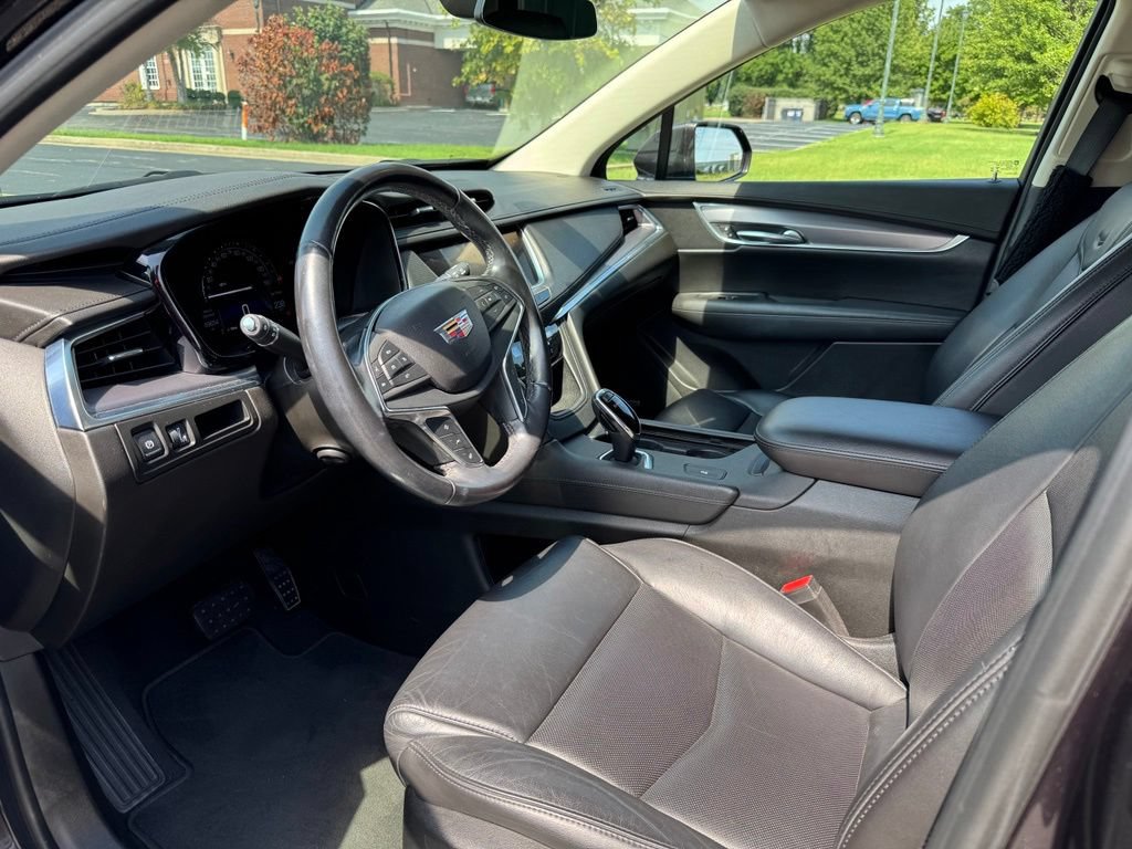 Used 2018 Cadillac XT5 Luxury w/ Driver Awareness Package FWD image 14
