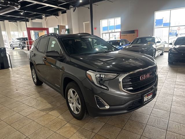 Used 2020 GMC Terrain SLE w/ Driver Convenience Package image 3