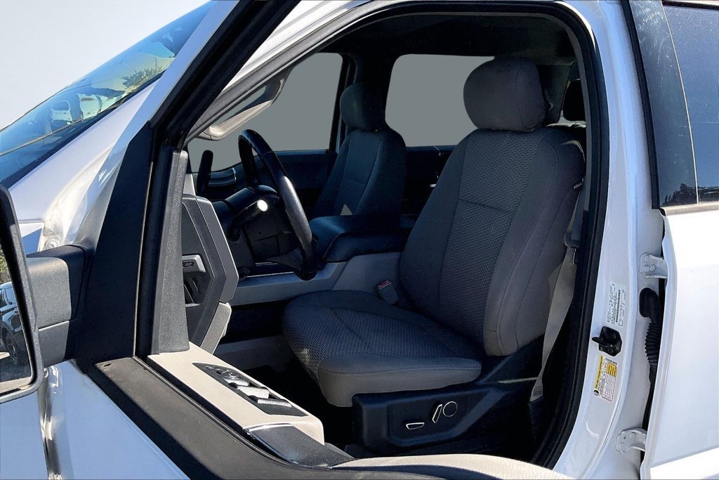 Used 2018 Ford F150 XLT w/ Equipment Group 302A Luxury AWD/4WD image 22