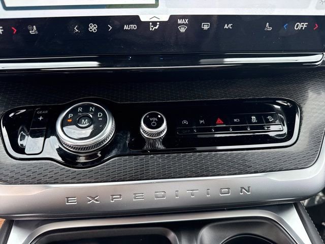 New 2026 Ford Expedition Max Platinum image 18