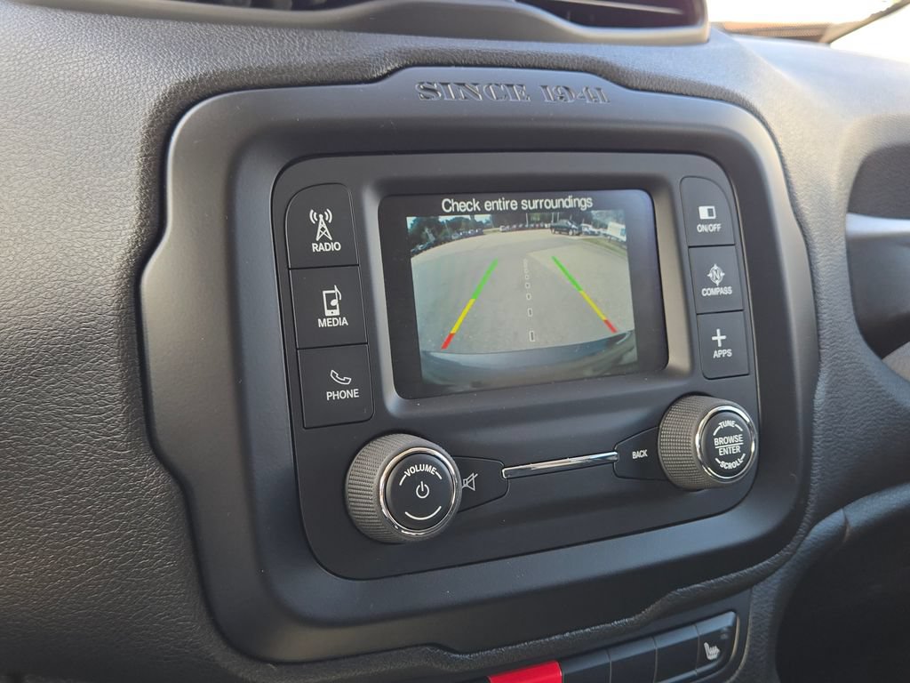 Used 2017 Jeep Renegade Latitude w/ Cold Weather Group AWD/4WD image 24