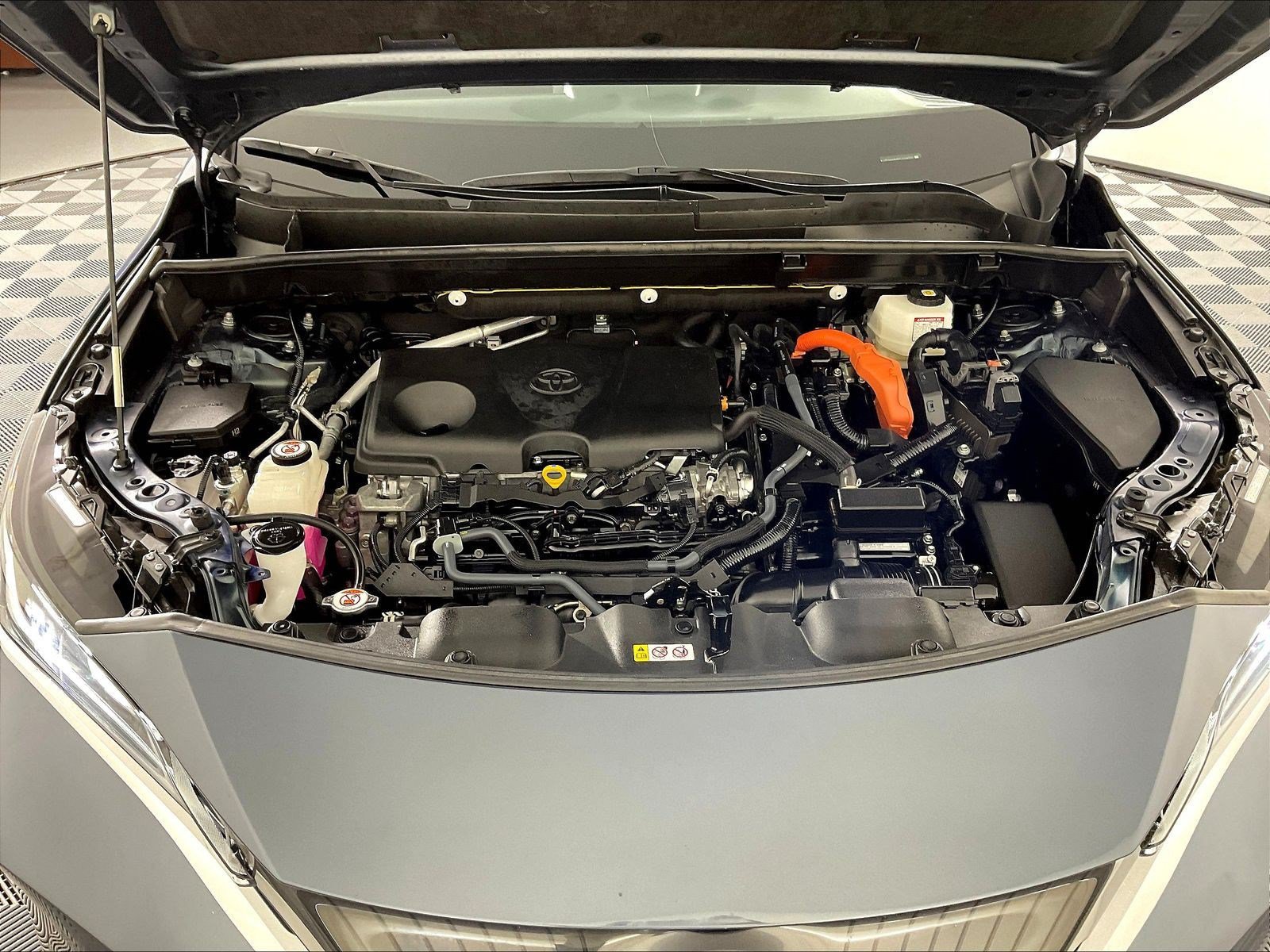 Used 2023 Toyota Venza LE AWD/4WD image 28