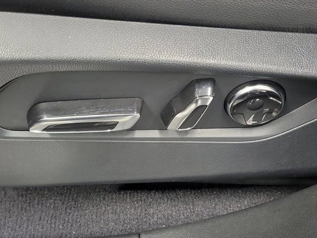 Used 2024 Acura RDX SH-AWD image 23