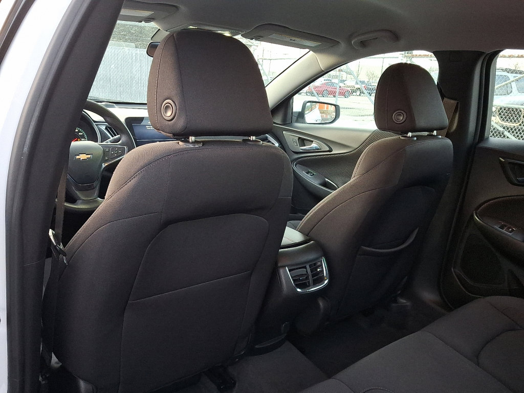 Used 2024 Chevrolet Malibu LT image 21