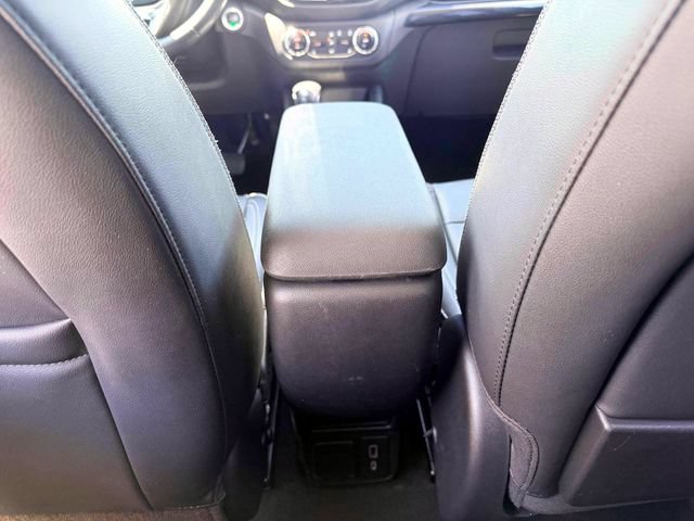 Used 2021 Chevrolet TrailBlazer LT w/ Premium Seating Package FWD image 13