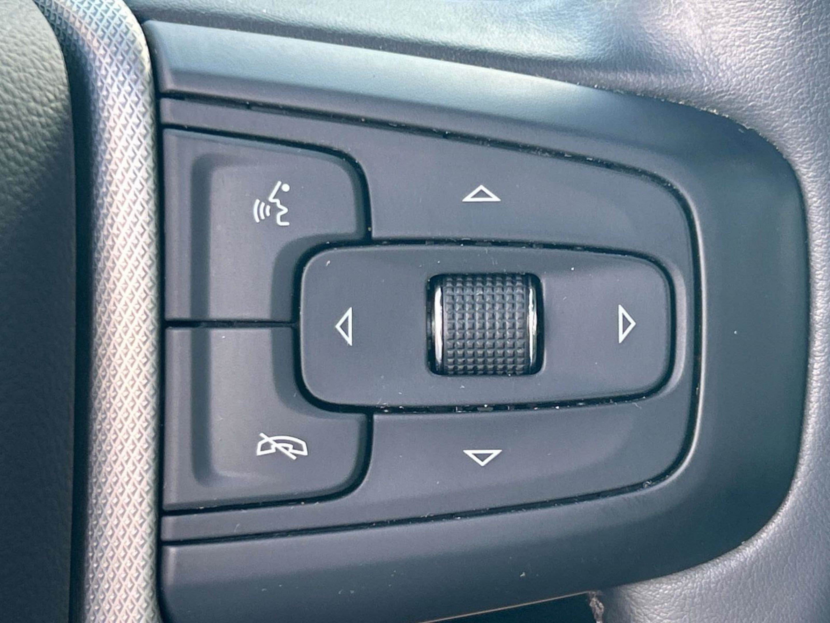 Used 2023 GMC Yukon Denali w/ LPO, Floor Liner Package AWD/4WD image 31
